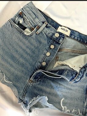 AGOLDE 90’s Pinch Denim Shorts Women’s 26 Light Wash Button Fly Distressed Hem